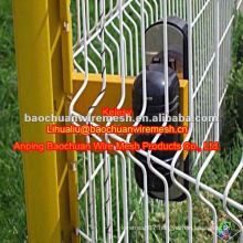 2012 PVC Coated Lawn Protecting Wire Mesh Fence